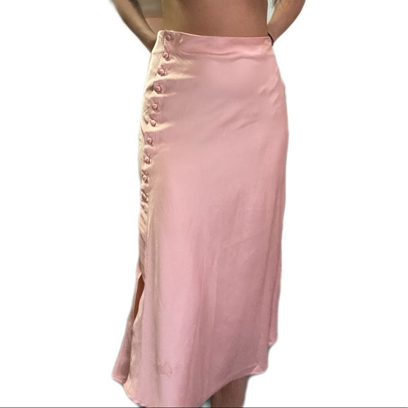 SOLD Forever 21 blush skirt - Picture 5 of 5